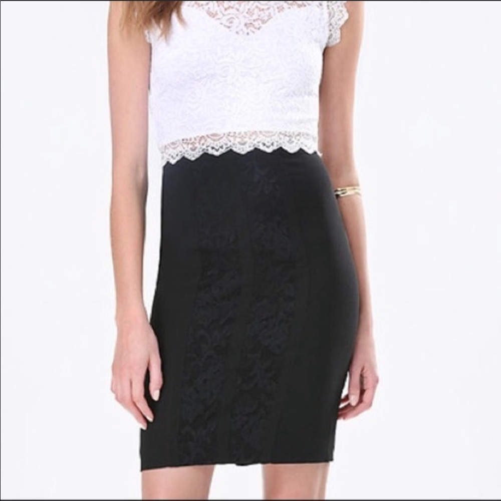 BEBE Lace Pencil Skirt Size 6